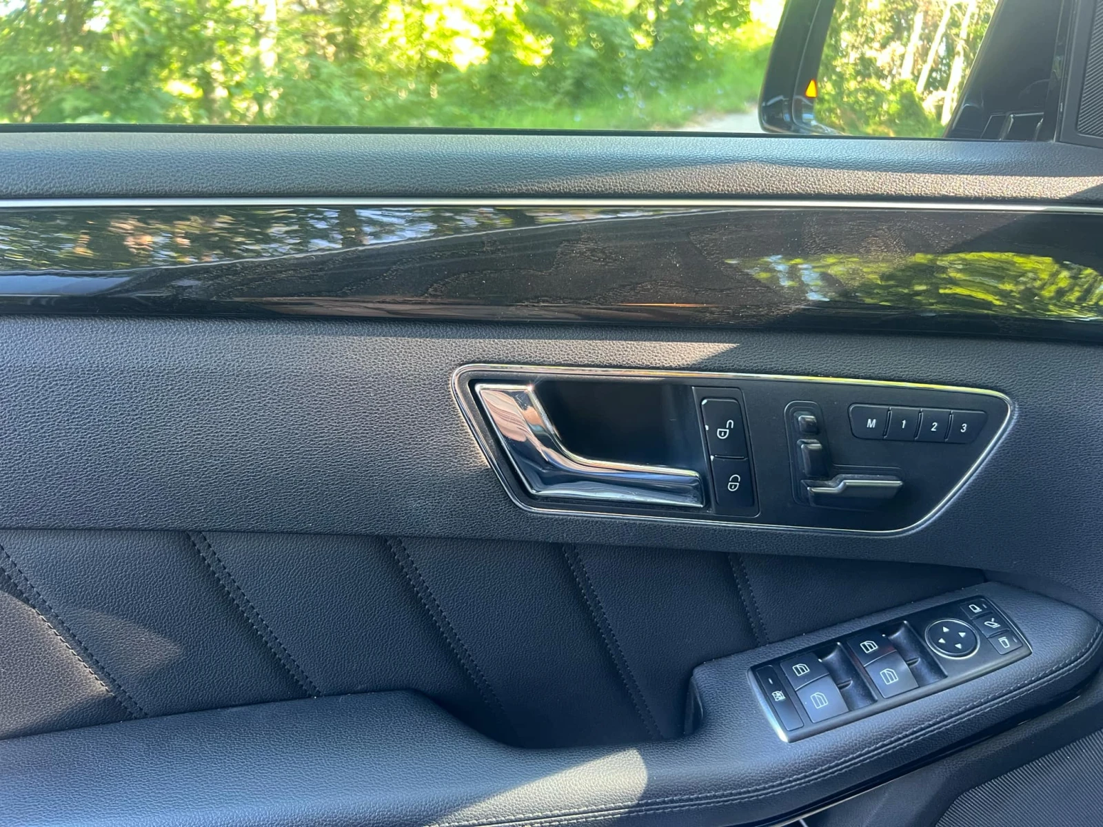 Mercedes-Benz E 350 4-MATIC - изображение 9
