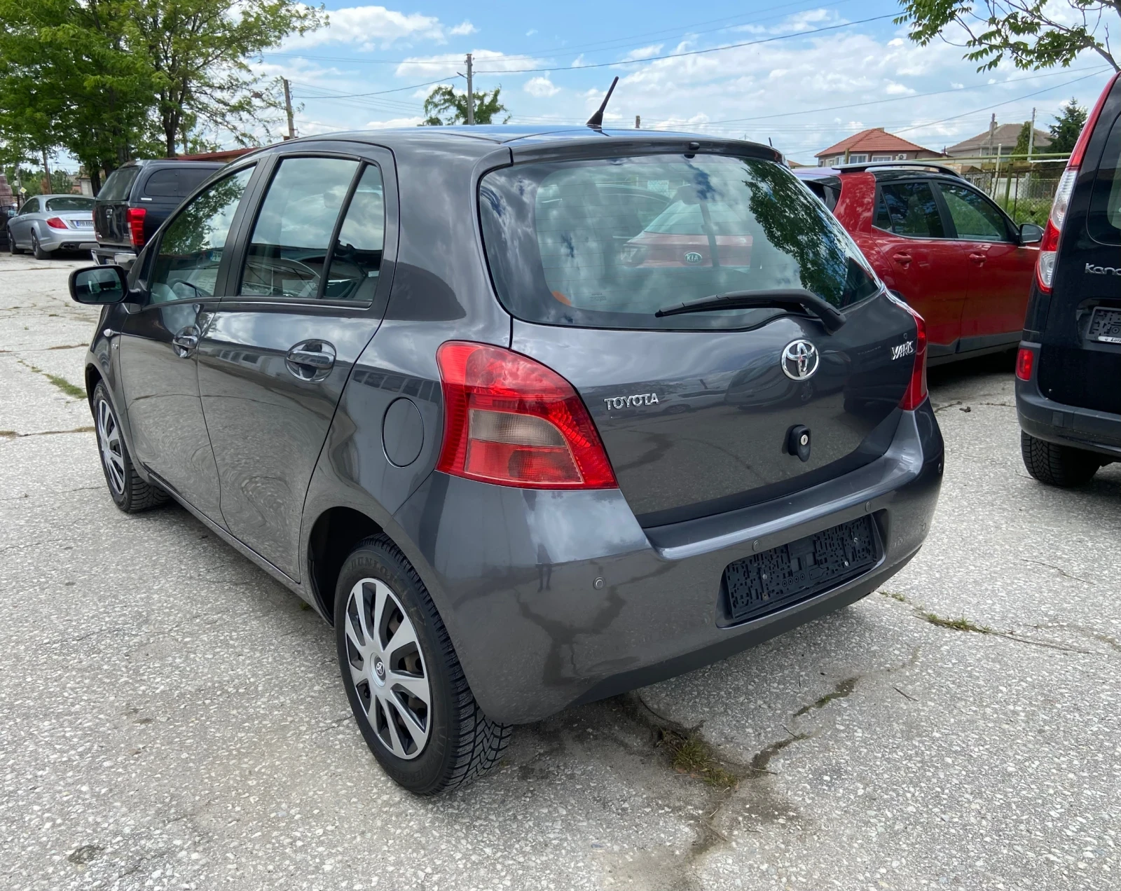 Toyota Yaris 1.4D-4D - изображение 2