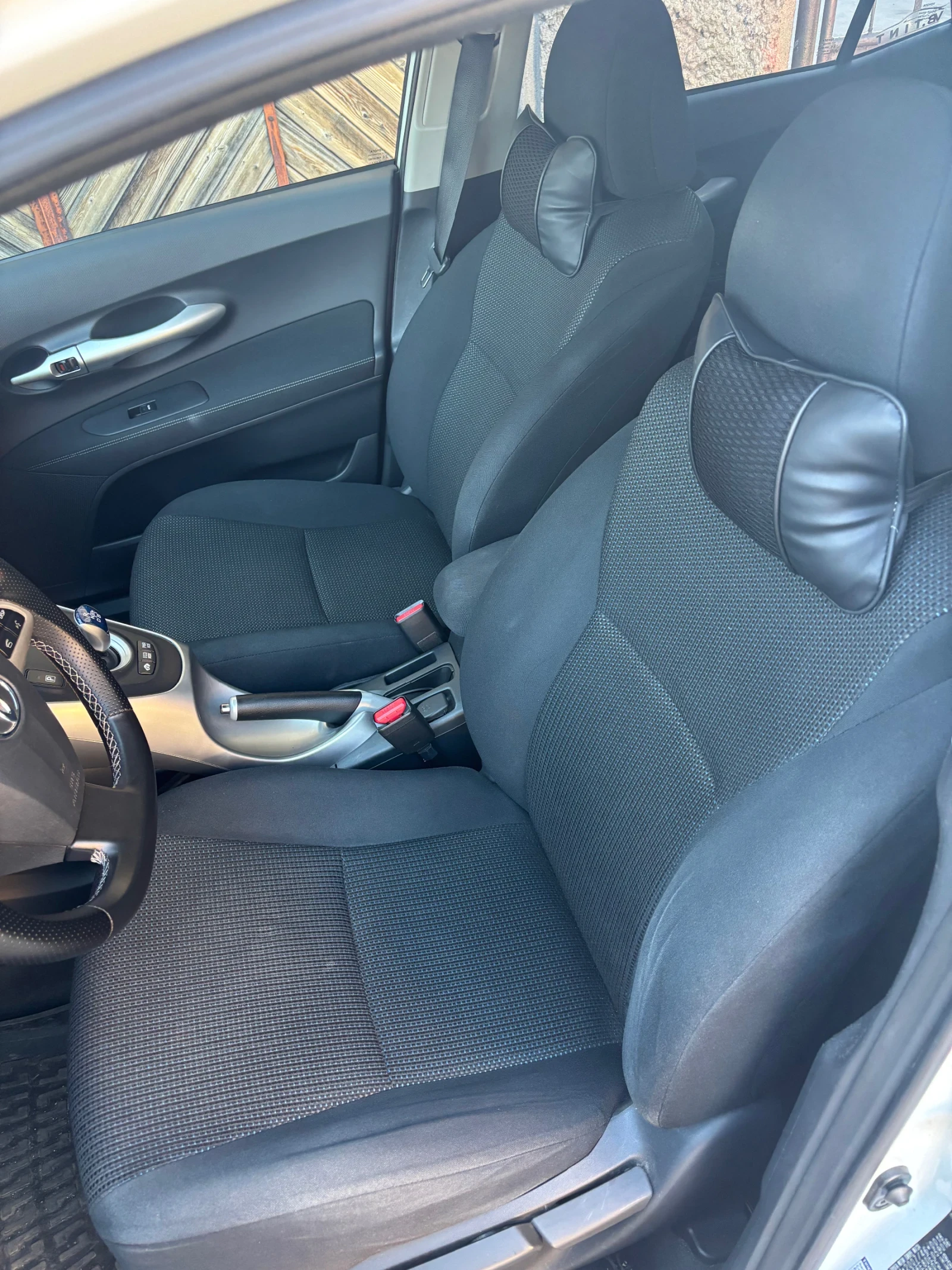 Toyota Auris  - изображение 9