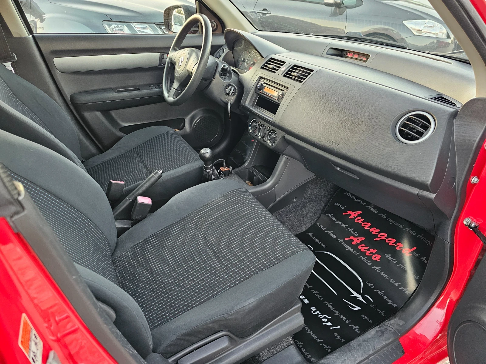 Suzuki Swift 1.3i, 92к.с. - изображение 8