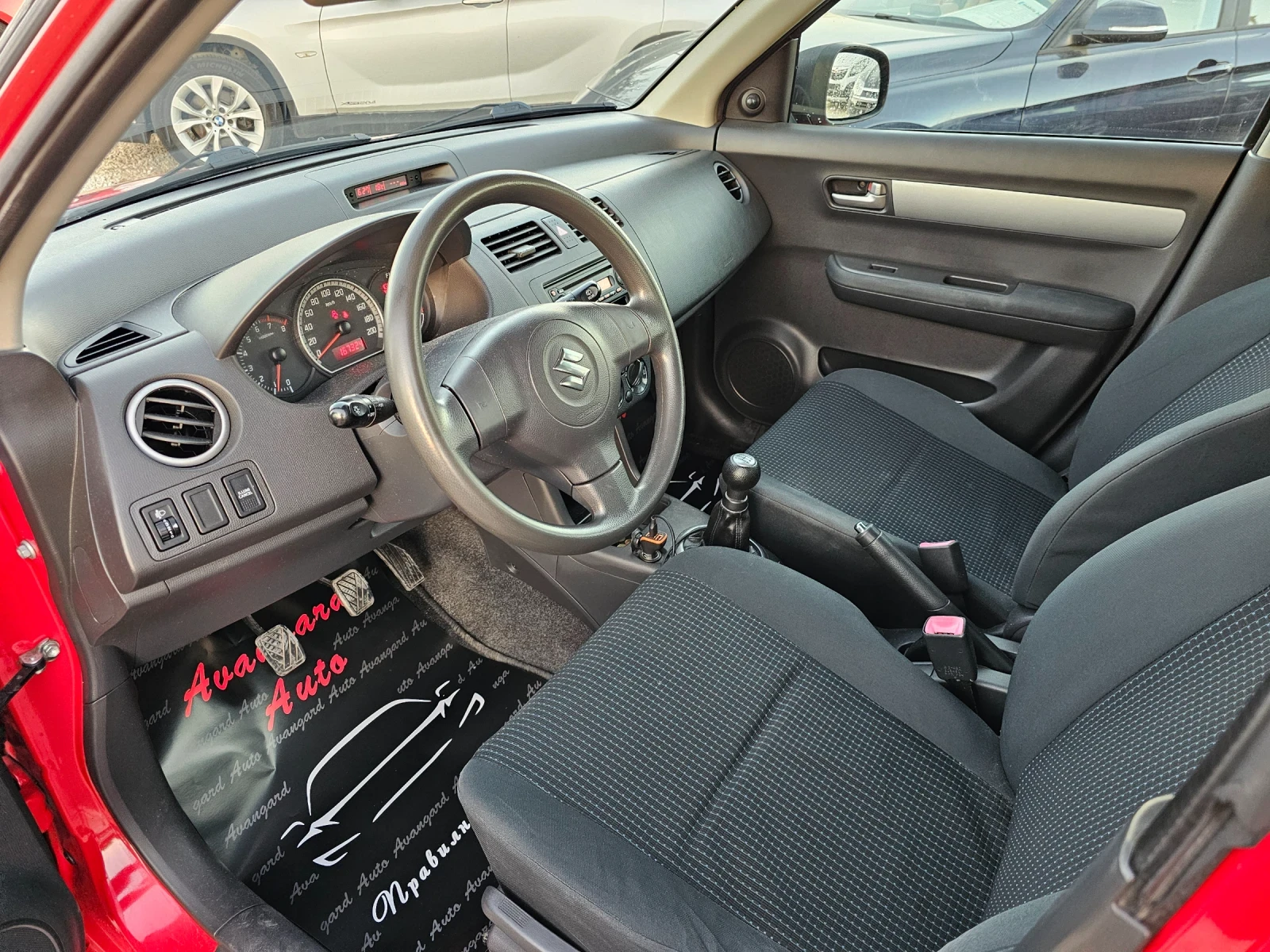 Suzuki Swift 1.3i, 92к.с. - изображение 7