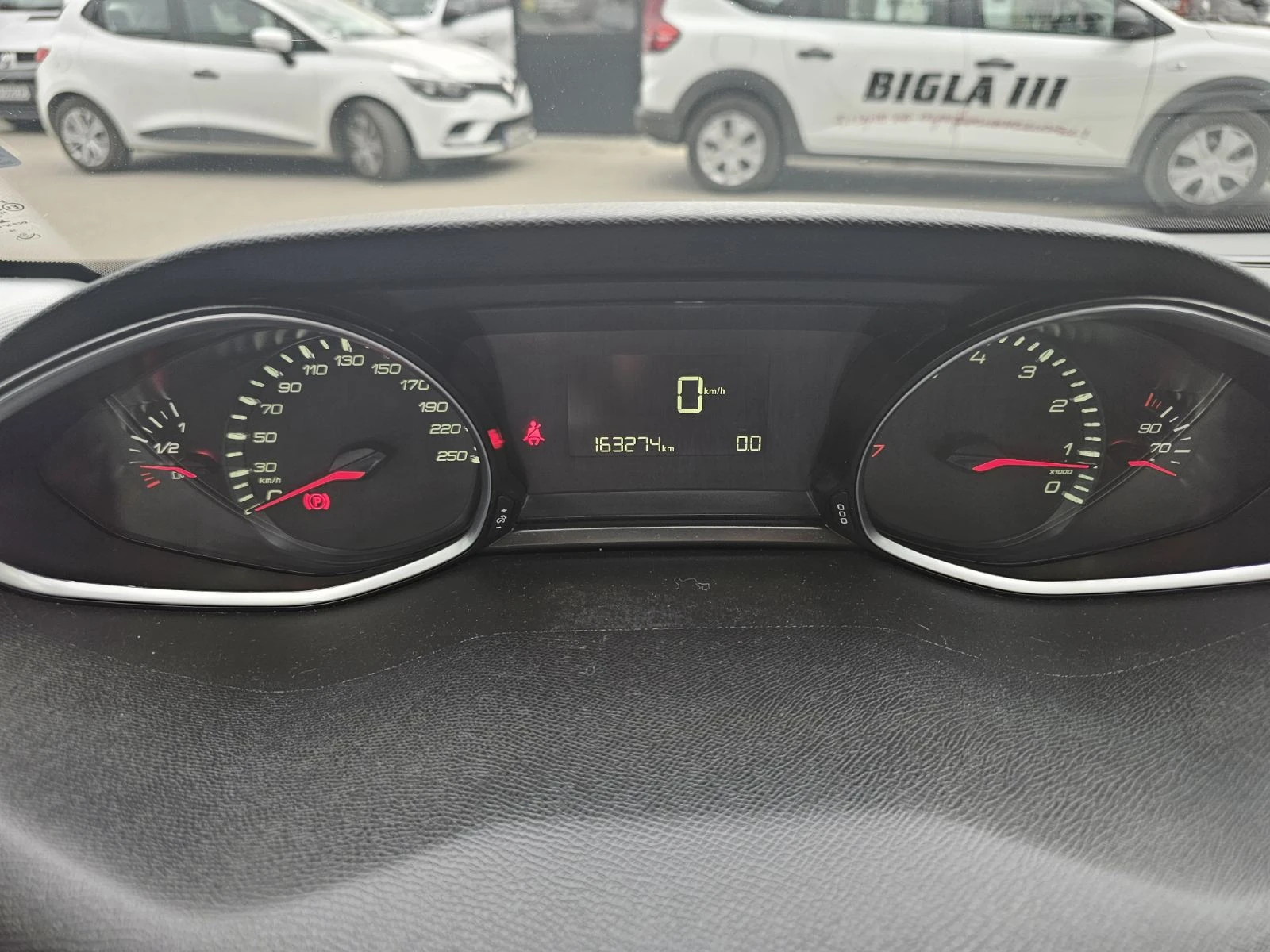 Peugeot 308 1.2 - изображение 8