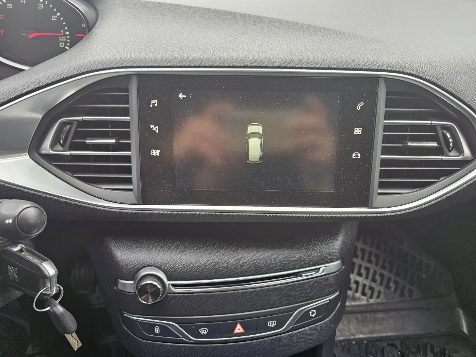 Peugeot 308 1.2 - изображение 10