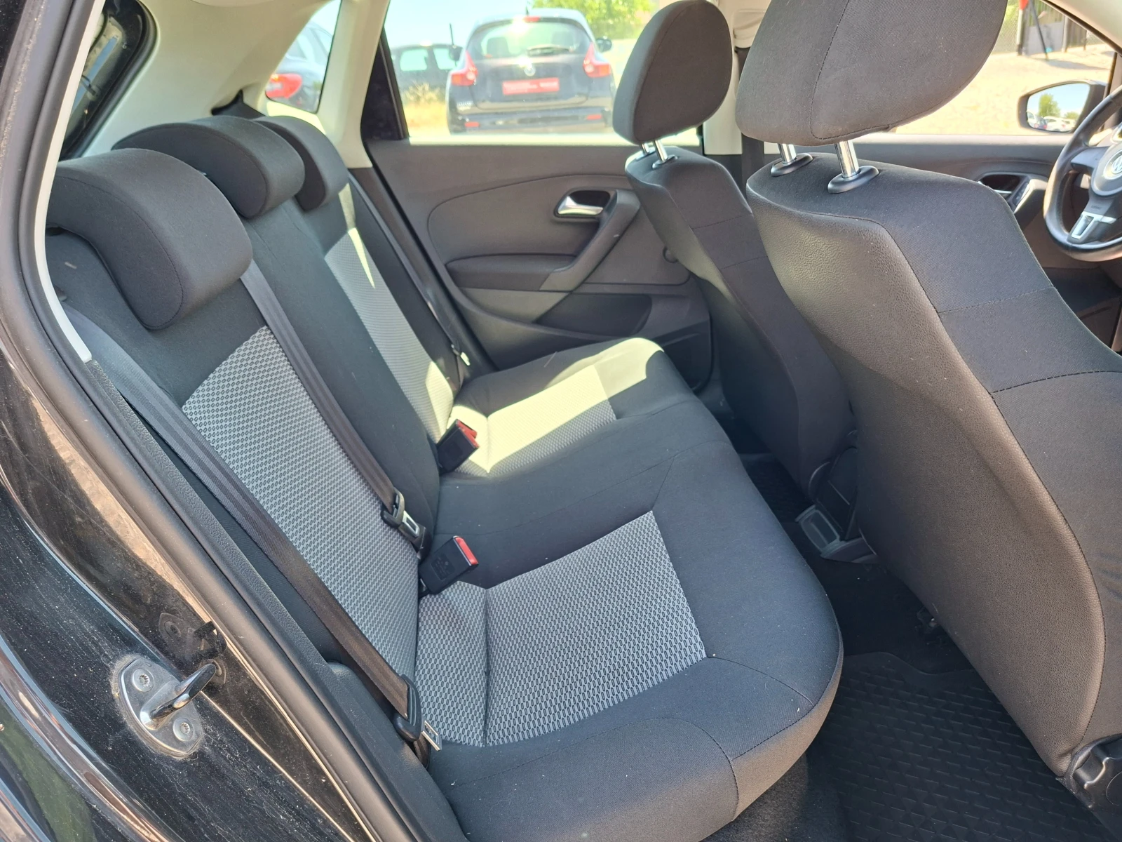 VW Polo 1.2TDI* 36м. х 111EUR.* , снимка 13 - Автомобили и джипове - 52319824