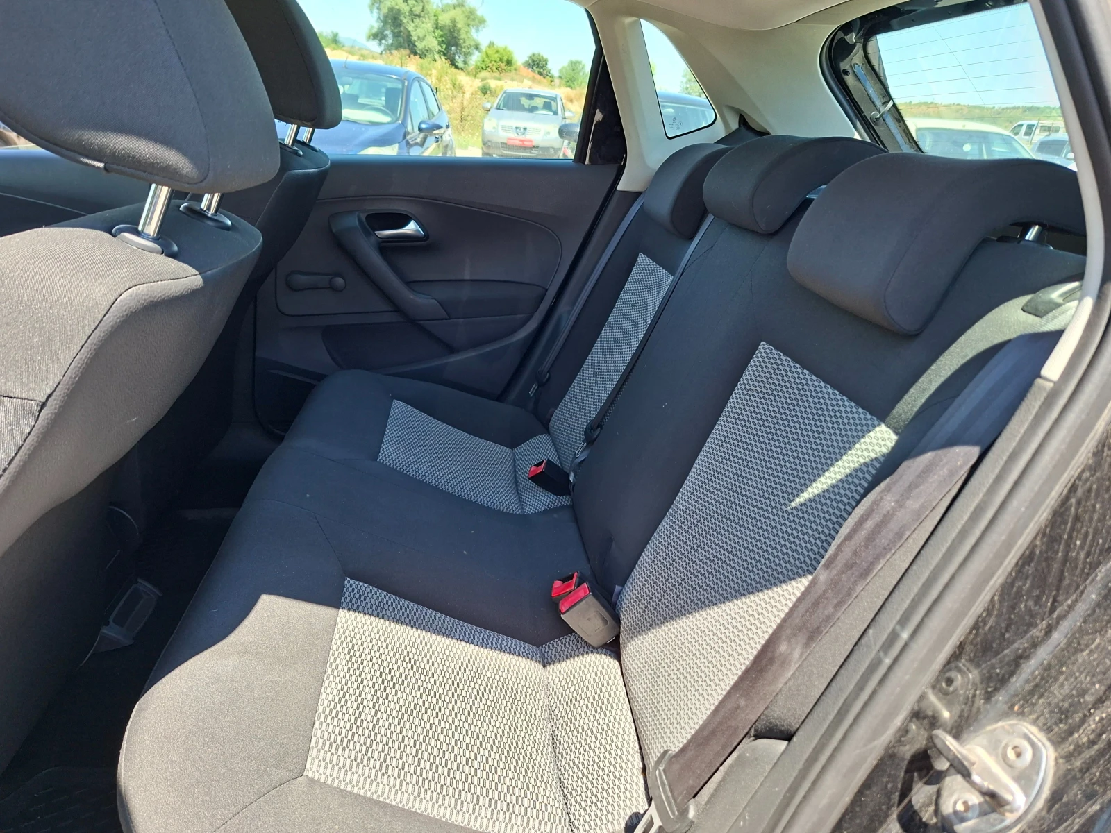 VW Polo 1.2TDI* 36м. х 111EUR.* , снимка 10 - Автомобили и джипове - 52319824