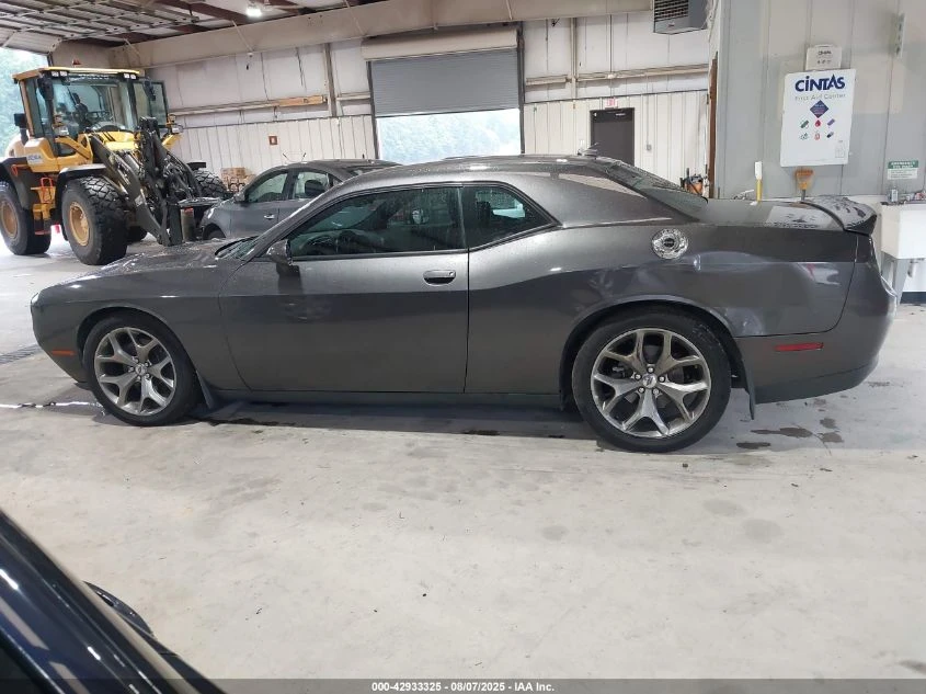 Dodge Challenger 3.6L V-6 DOHC, VVT, 305HP Rear Wheel Drive | Mobile.bg   6