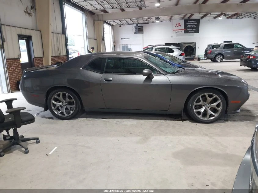 Dodge Challenger 3.6L V-6 DOHC, VVT, 305HP Rear Wheel Drive | Mobile.bg   5