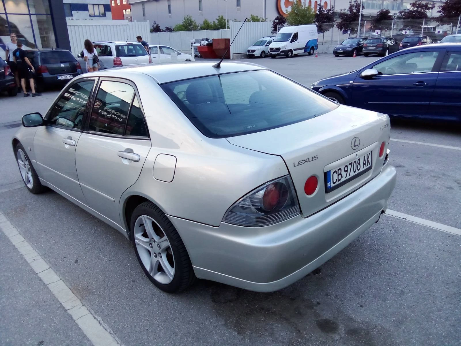 Lexus IS 200  - изображение 9