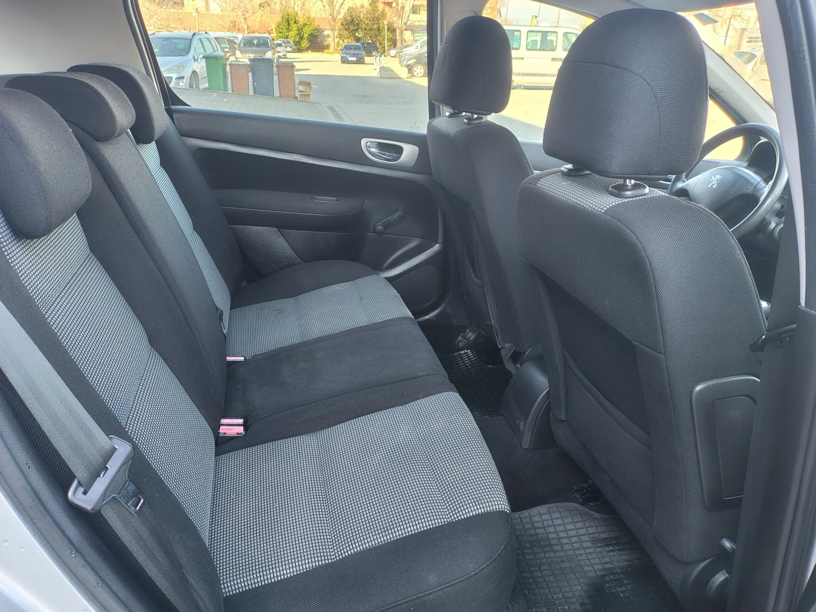 Peugeot 307 1.6 hdi фейс, снимка 14 - Автомобили и джипове - 53737018