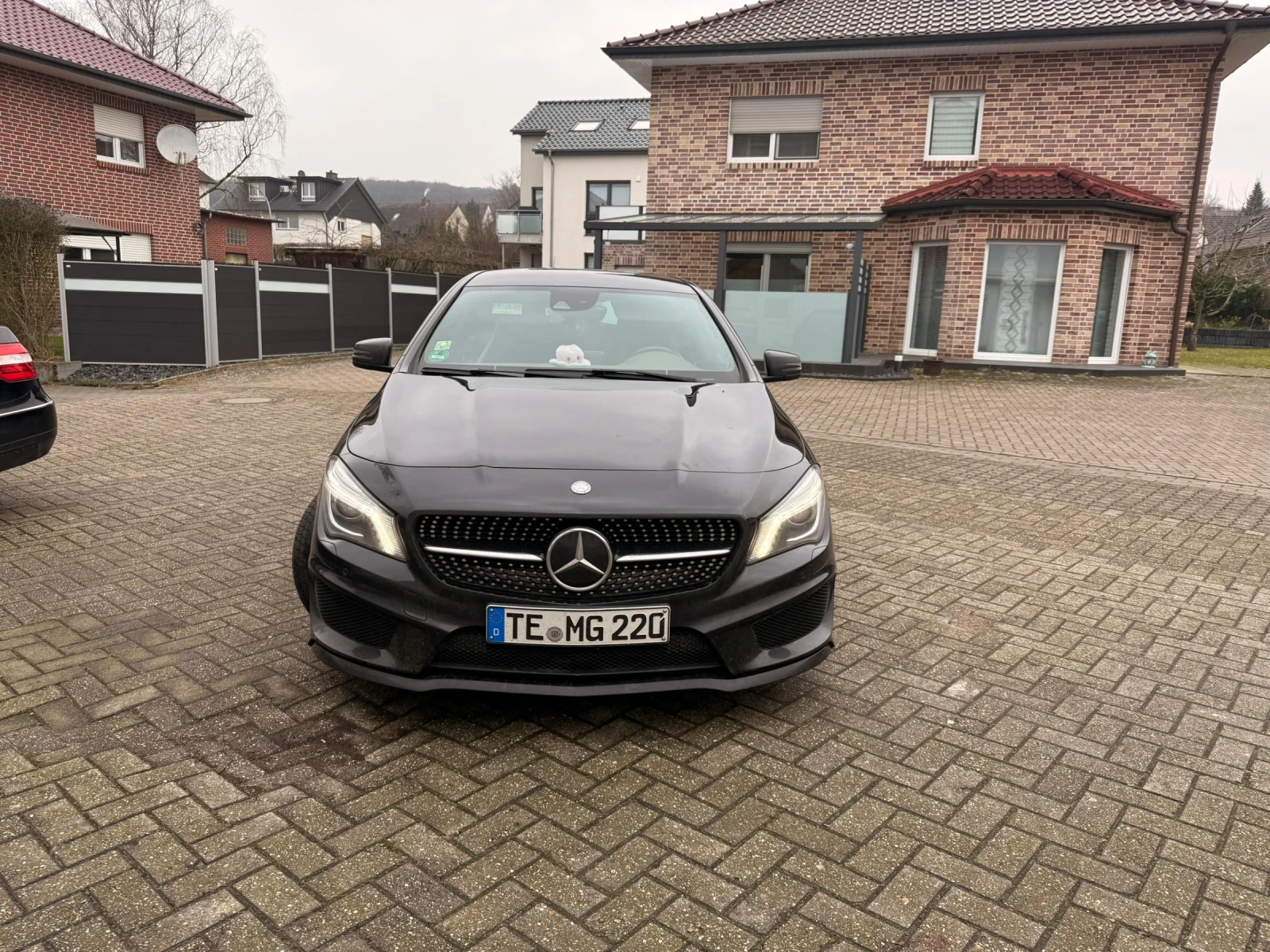 Mercedes-Benz CLA 220 Shooting brake, снимка 6 - Автомобили и джипове - 53929772