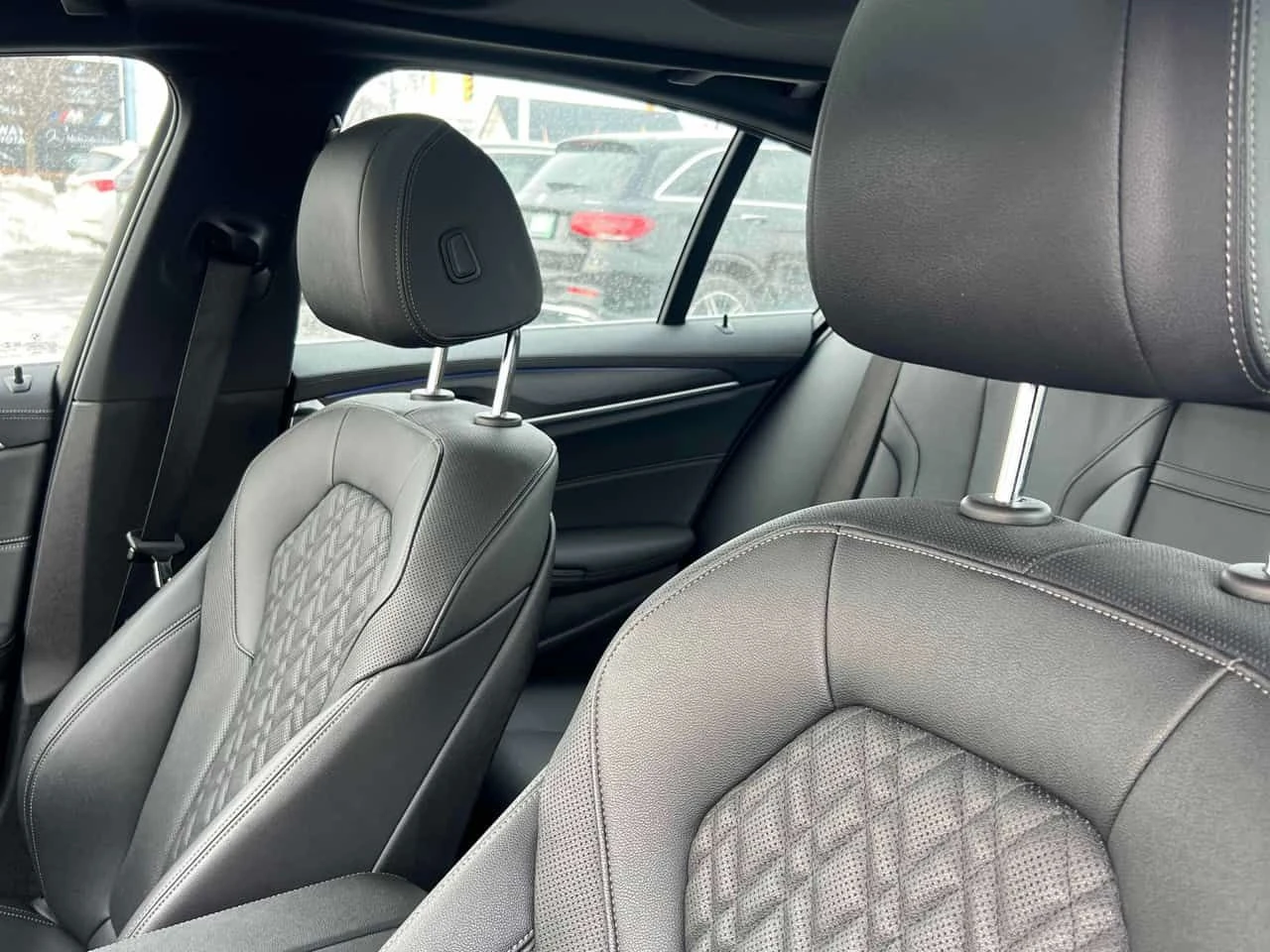 BMW 530 * 530i xDrive * CARFAX * ���� �� �� | Mobile.bg � ����������� 9