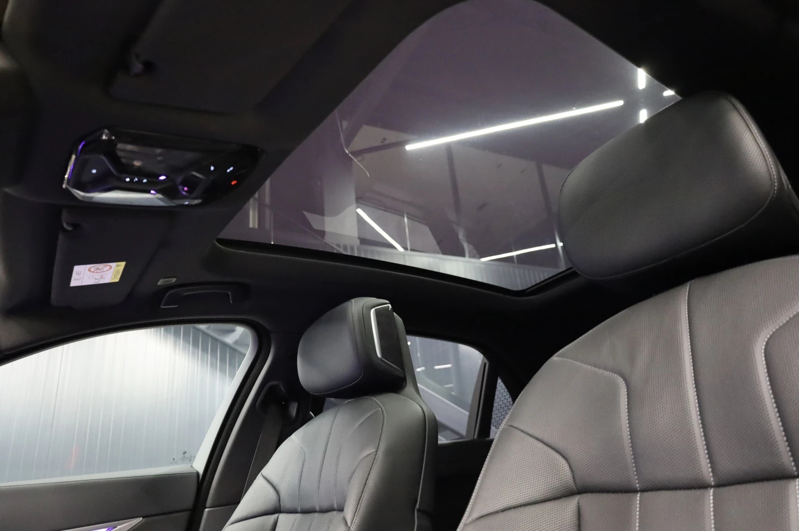 BMW 740 M SPORT PRO* XDRIVE* CRYSTAL LIGHTS* PANO* B, снимка 13 - Автомобили и джипове - 54477204