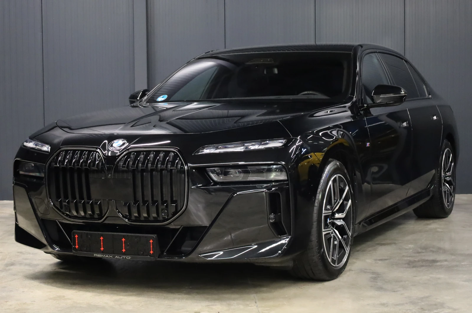 BMW 740 M SPORT PRO* XDRIVE* CRYSTAL LIGHTS* PANO* B, снимка 5 - Автомобили и джипове - 54477204