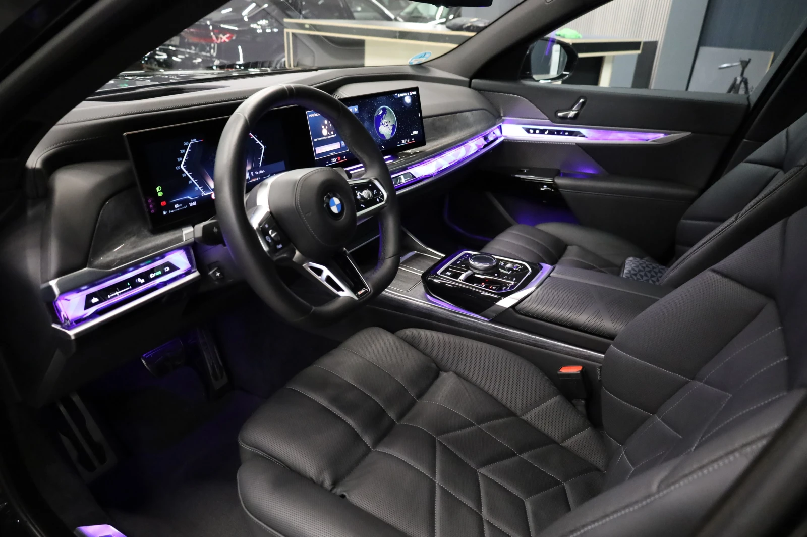 BMW 740 M SPORT PRO* XDRIVE* CRYSTAL LIGHTS* PANO* B, снимка 9 - Автомобили и джипове - 54477204