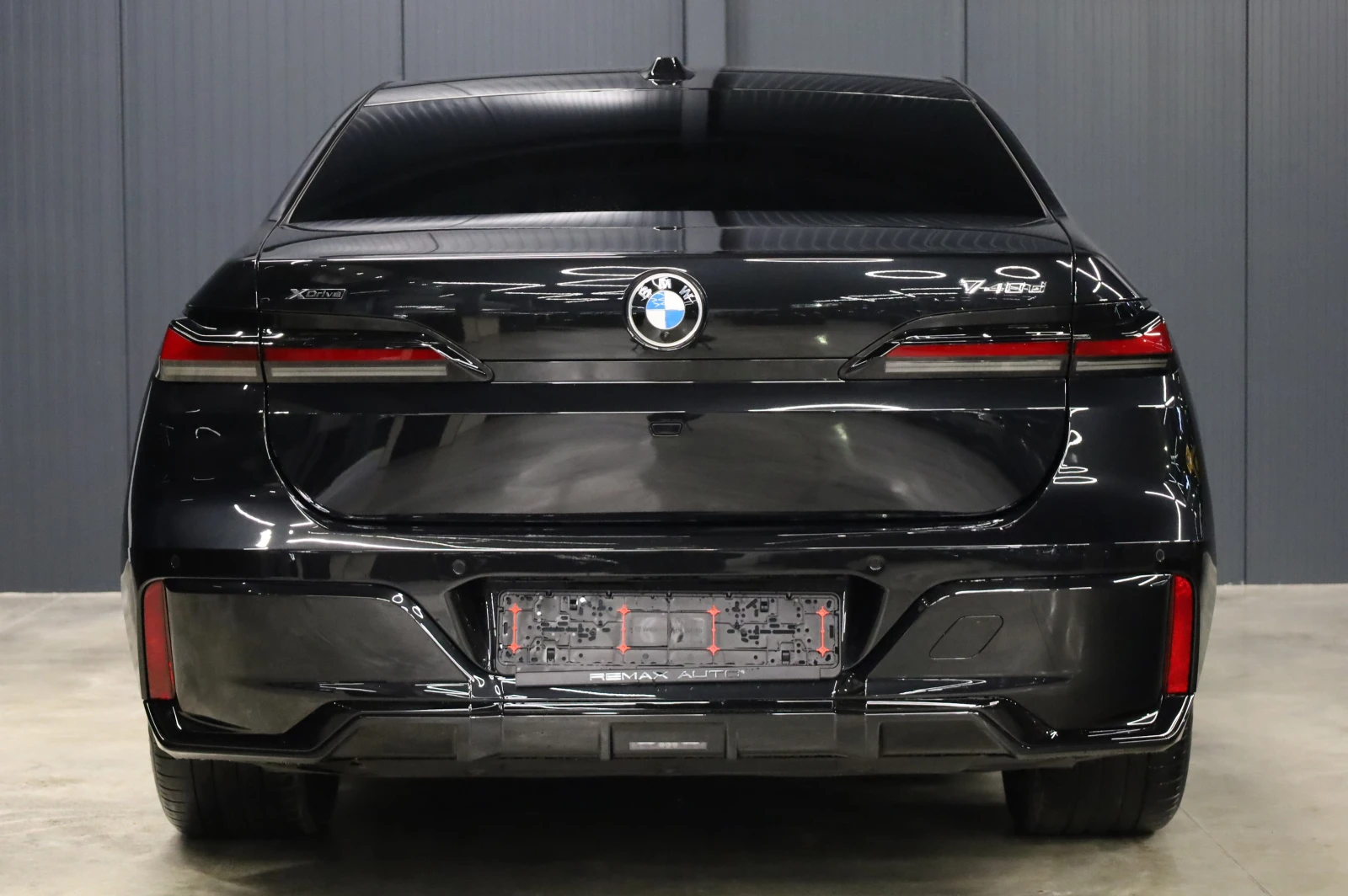 BMW 740 M SPORT PRO* XDRIVE* CRYSTAL LIGHTS* PANO* B, снимка 7 - Автомобили и джипове - 54477204