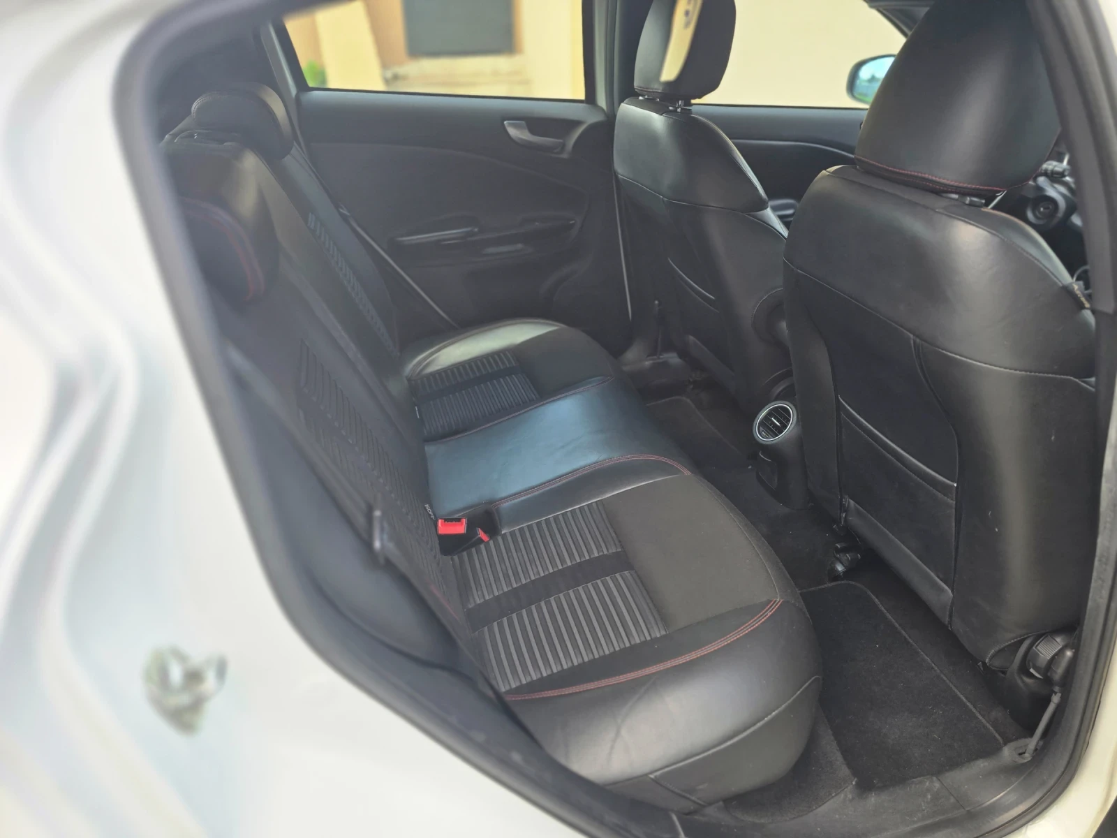 Alfa Romeo Giulietta, снимка 10 - Автомобили и джипове - 54567780