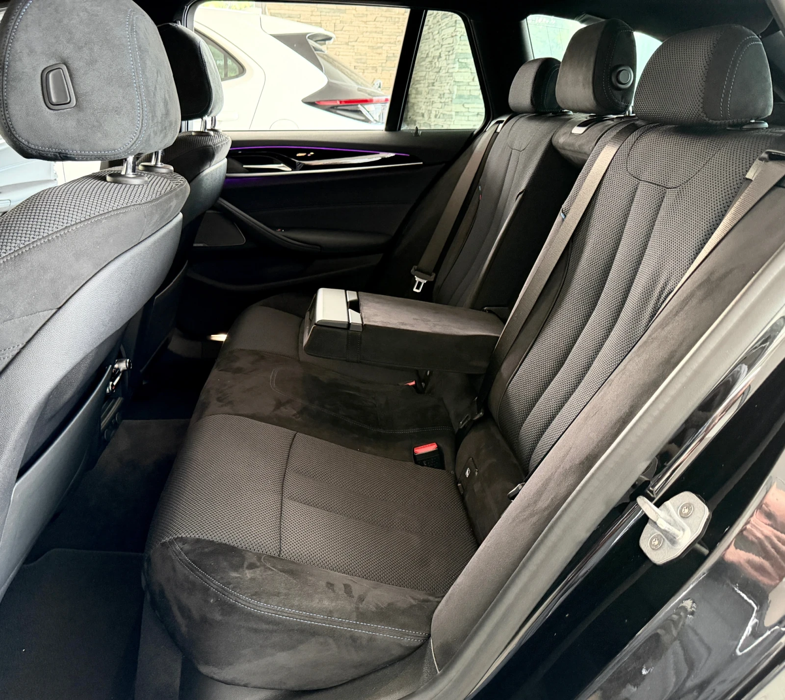BMW 520 d XDrive M Sport TOP, снимка 10 - Автомобили и джипове - 54666430