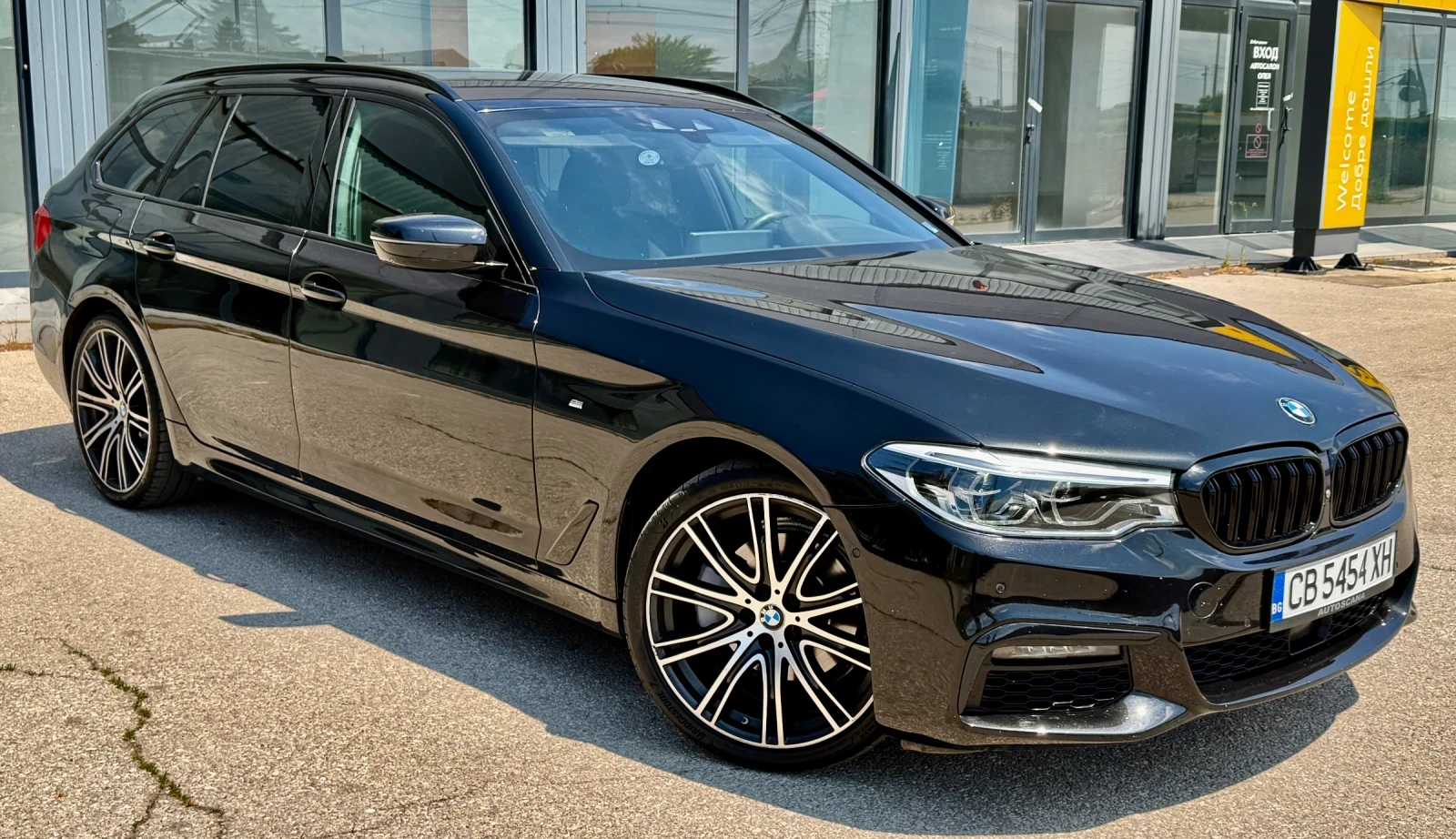 BMW 520 d XDrive M Sport TOP, снимка 3 - Автомобили и джипове - 54666430
