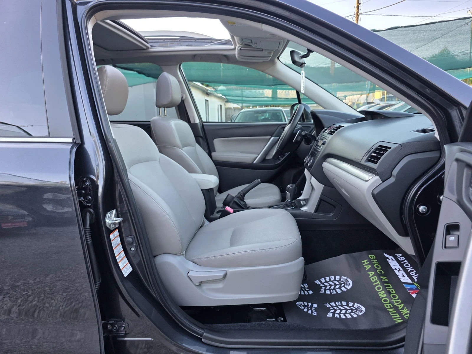 Subaru Forester 2.0 XT 241 К.С. / АВТОМАТ / КАМЕРА / ПАНОРАМА / Ф1, снимка 11 - Автомобили и джипове - 54976190