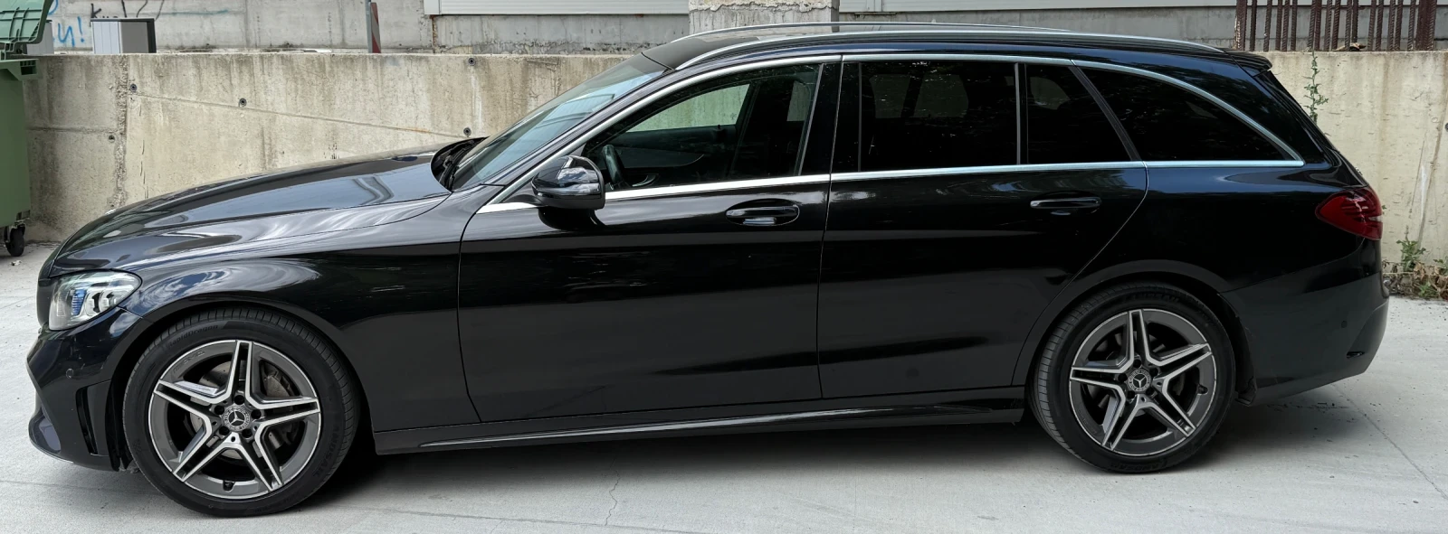 Mercedes-Benz C 220 * AMG* 4MATIC* КАМЕРА* ТОП ЦЕНА* FACELIFT* , снимка 6 - Автомобили и джипове - 55190848