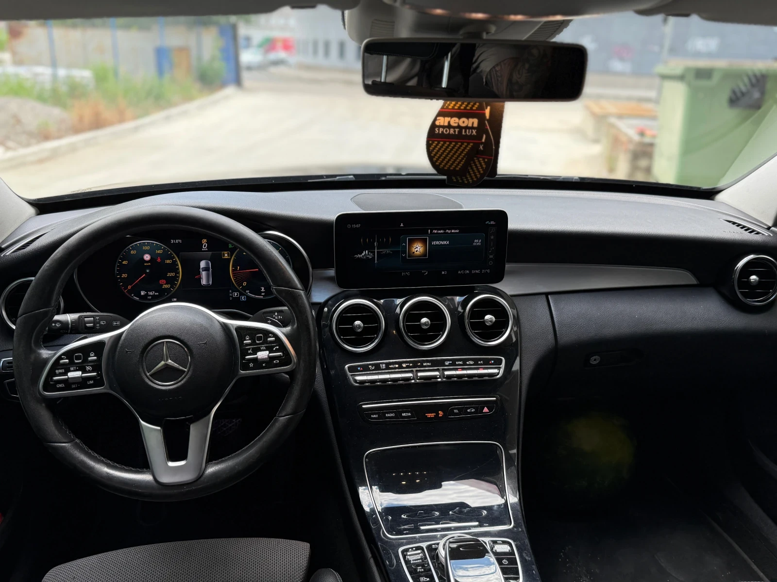 Mercedes-Benz C 220 * AMG* 4MATIC* КАМЕРА* ТОП ЦЕНА* FACELIFT* , снимка 10 - Автомобили и джипове - 55190848