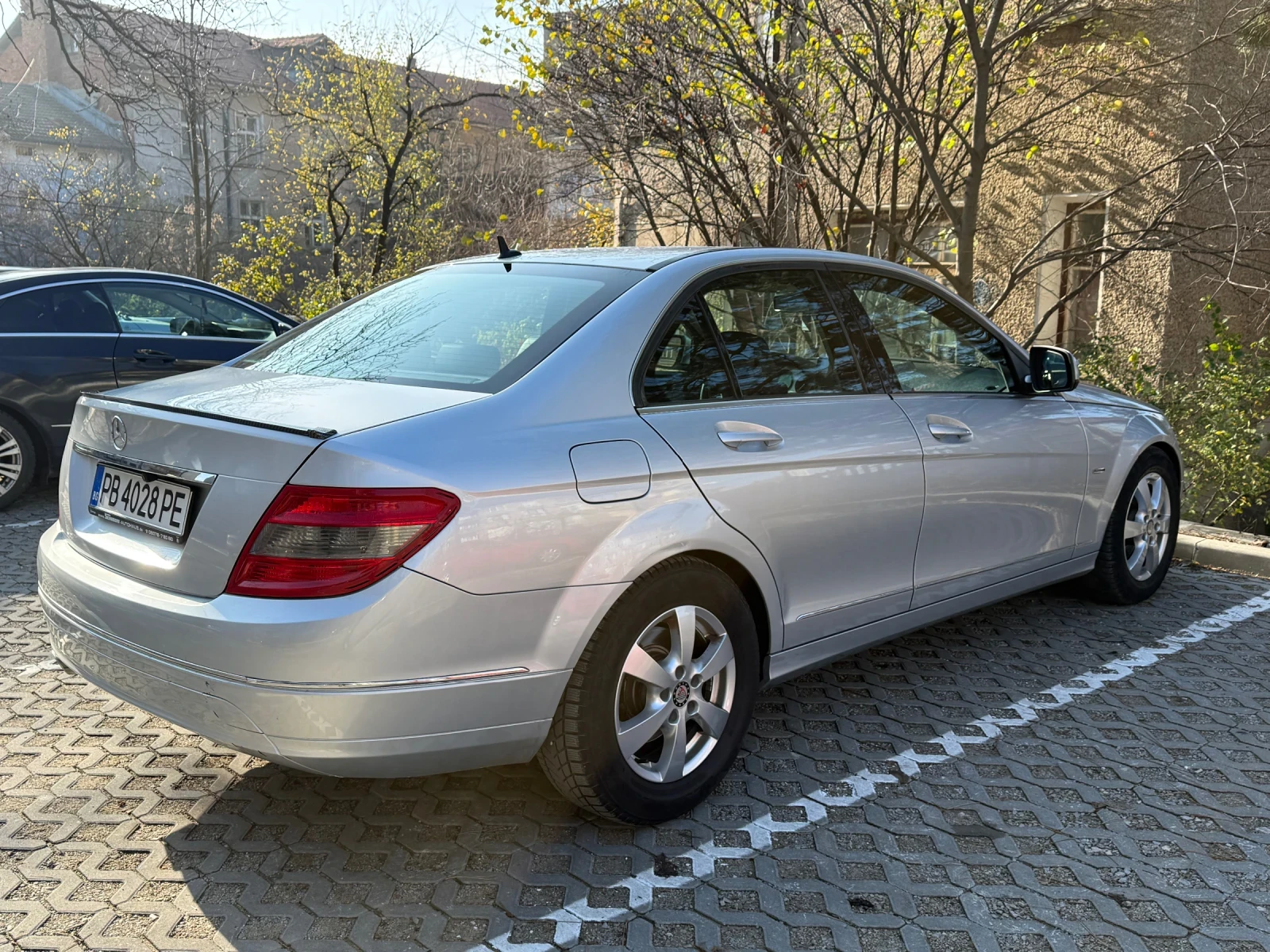 Mercedes-Benz C 220, снимка 5 - Автомобили и джипове - 55268046