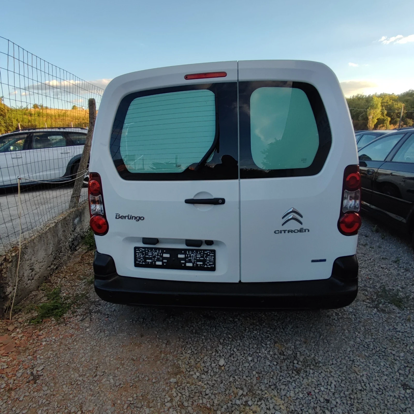 Citroen Berlingo 1.6* blue HDI* KAMERA* E6B* , снимка 5 - Автомобили и джипове - 55959278