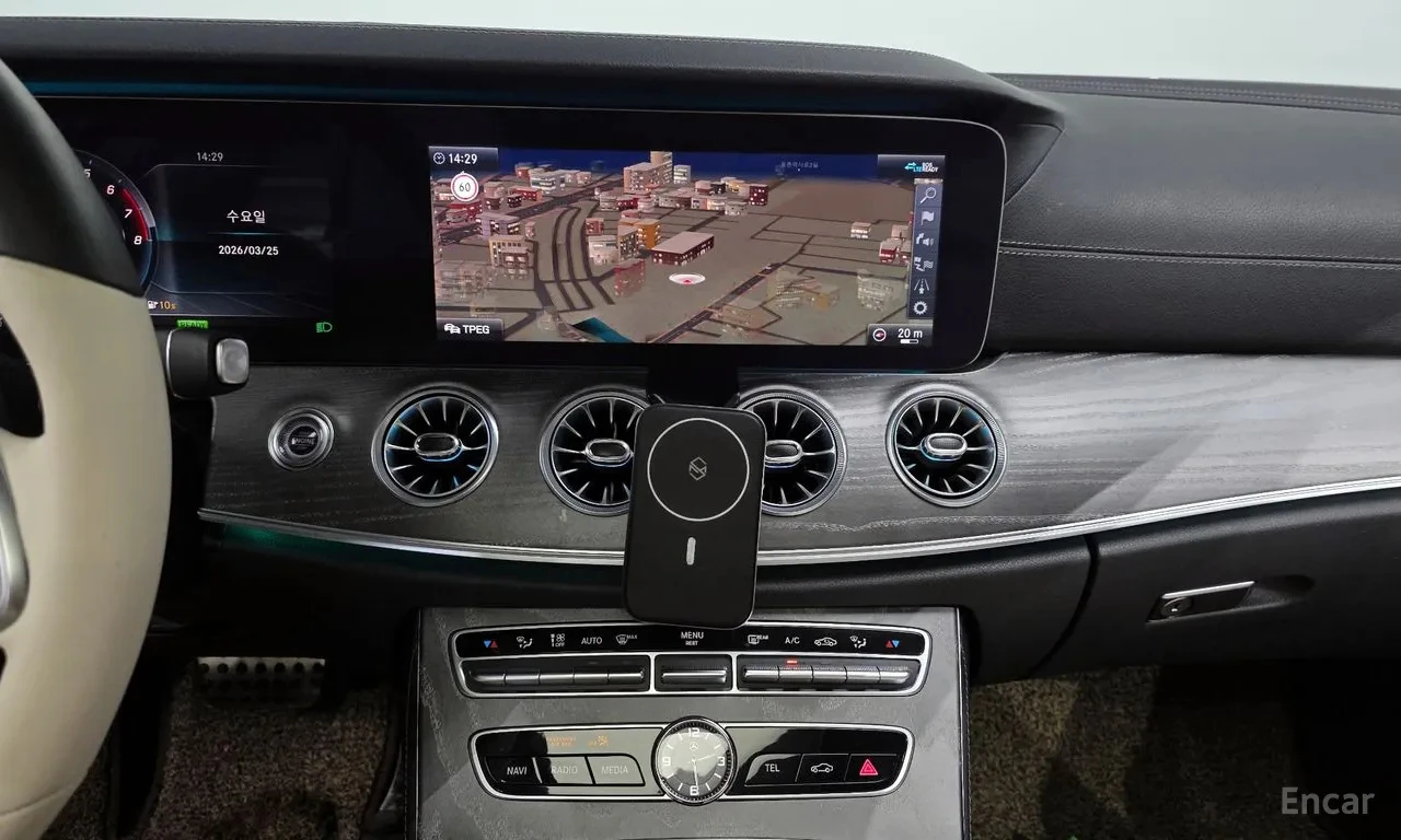 Mercedes-Benz CLS 450 4MATIC* DESIGNO* HUD* 360* BURMESTER* ОБДУХ, снимка 11 - Автомобили и джипове - 56085570