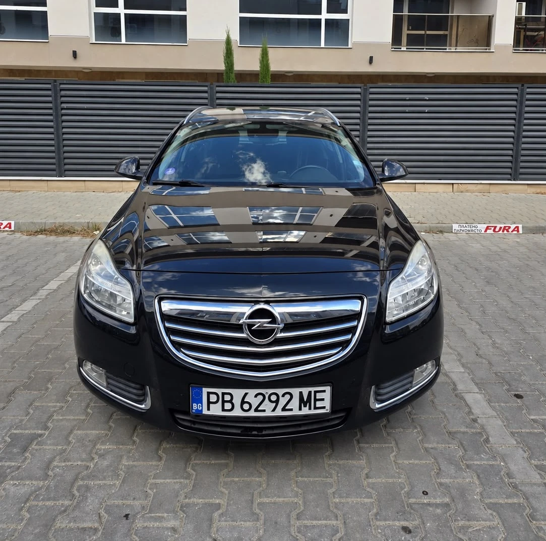 Opel Insignia, снимка 1 - Автомобили и джипове - 56319429