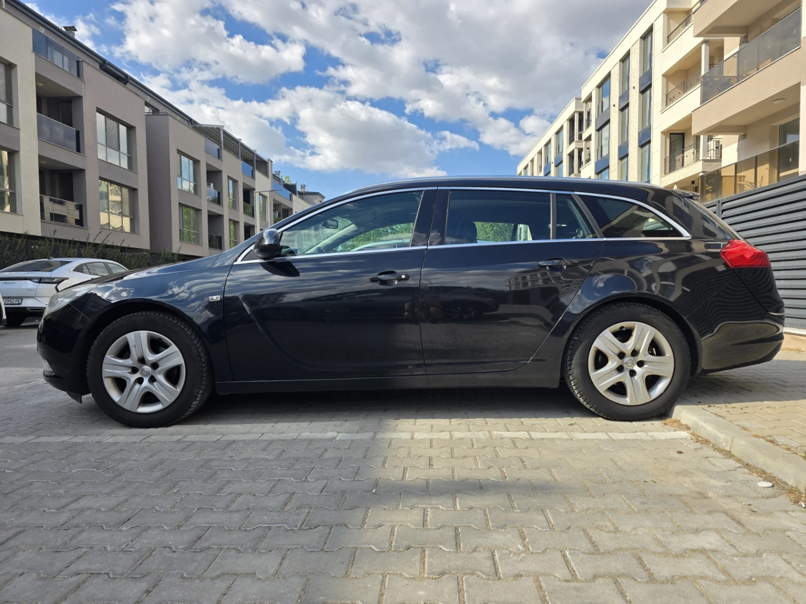 Opel Insignia, снимка 8 - Автомобили и джипове - 56319429
