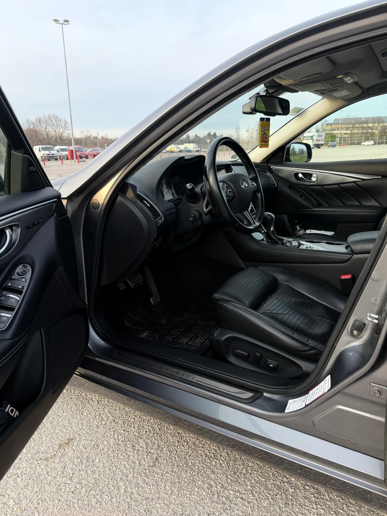 Infiniti Q50, снимка 6 - Автомобили и джипове - 56464225