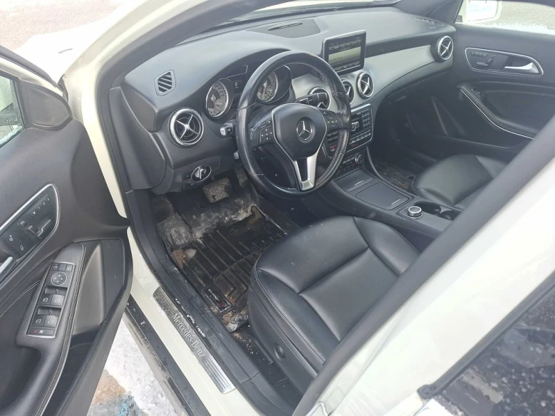 Mercedes-Benz GLA 250 * CARFAX * БЕЗ ПЪРВОНАЧАЛНА ВНОСКА, снимка 5 - Автомобили и джипове - 52940181