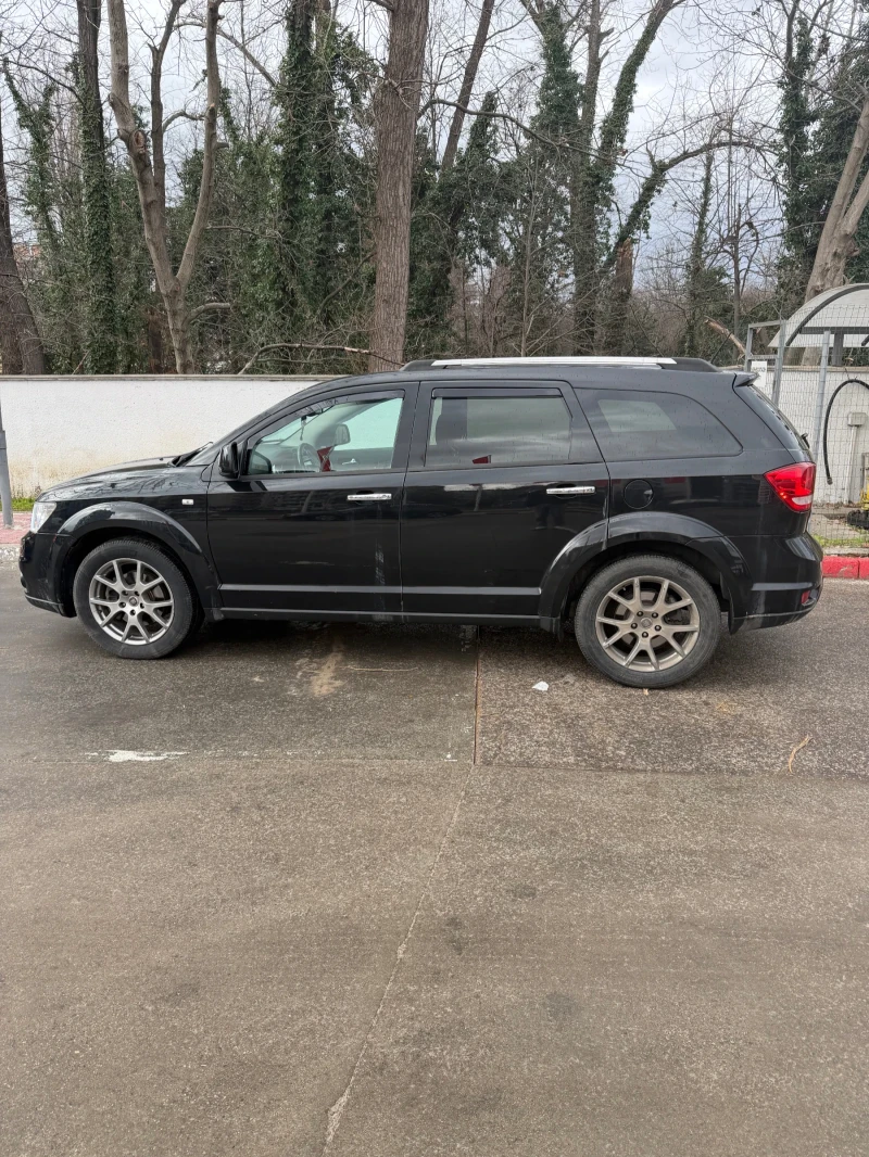 Fiat Freemont, снимка 3 - Автомобили и джипове - 53010069