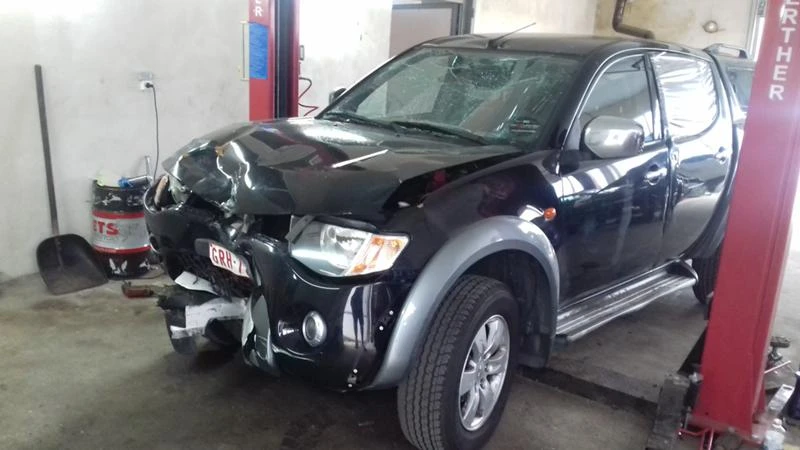 Mitsubishi L200  8 БРОЯЯ, снимка 2 - Автомобили и джипове - 34240145