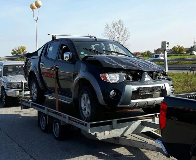 Mitsubishi L200  8 БРОЯЯ, снимка 1 - Автомобили и джипове - 34240145