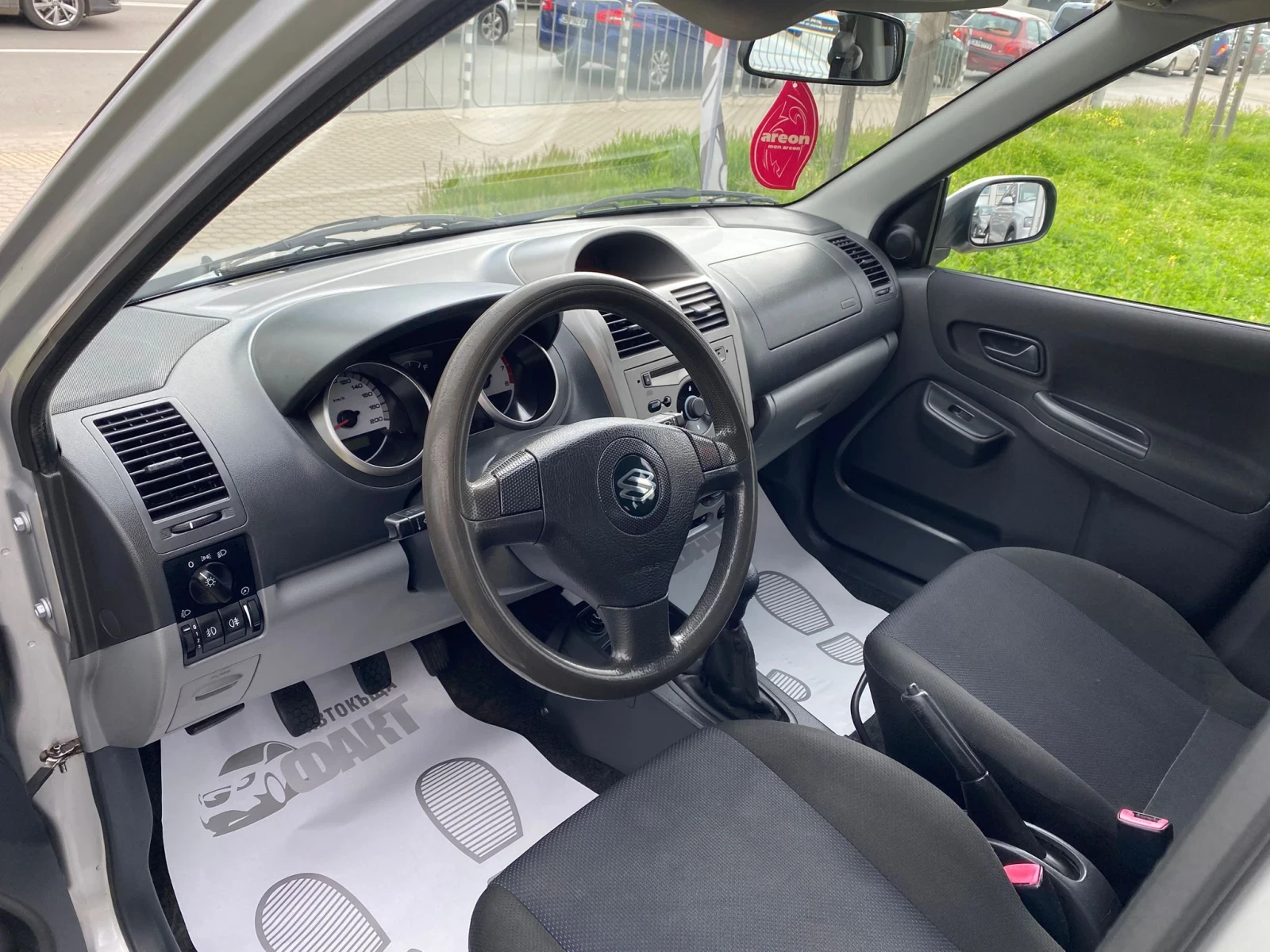 Suzuki Ignis 1.5i/4x4/РЕАЛНИ КМ ! ! ! - изображение 7