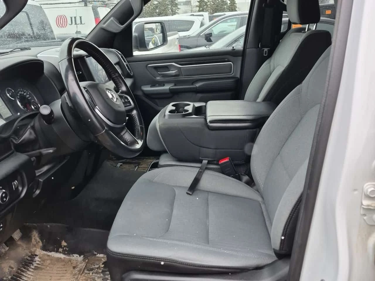 Dodge RAM 1500 * BIG HORN CREW CAB STD BED * CARFAX , снимка 5 - Автомобили и джипове - 53987672