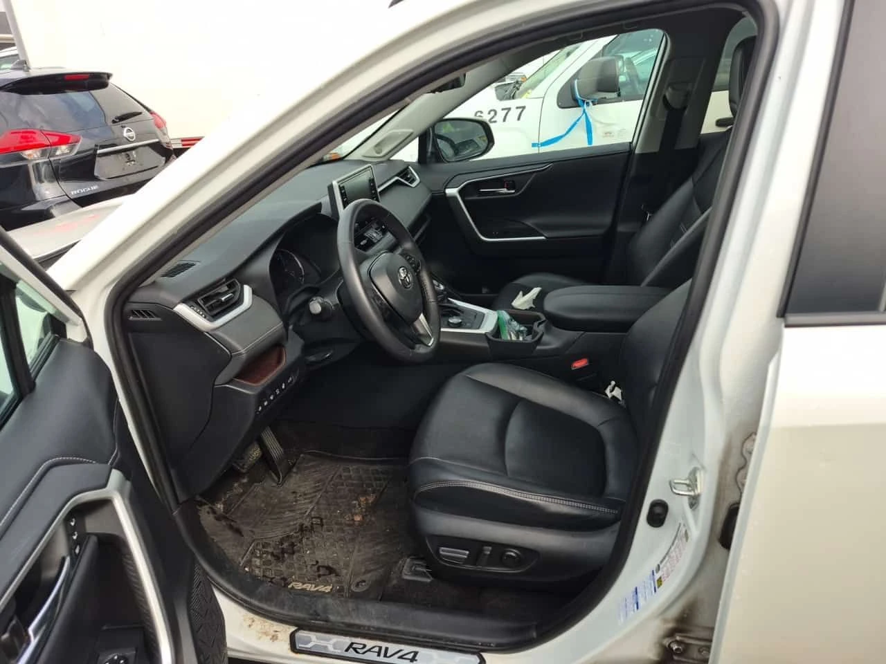 Toyota Rav4 HYBRID LIMITED/CARFAX/Кожа/Подгрев/Шибедах/2 Ключа, снимка 5 - Автомобили и джипове - 54999960