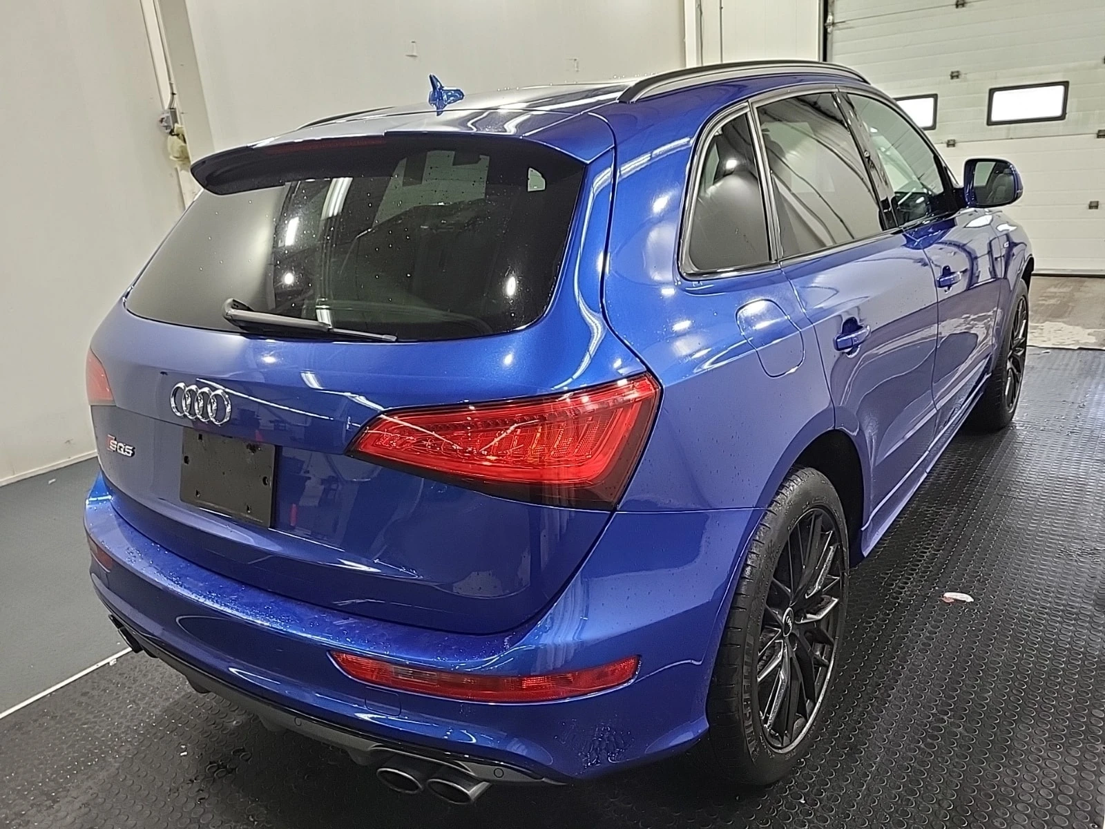 Audi SQ5 * 3.0T Technik * АВТОКРЕДИТ * ОТ ПРЕДСТАВИТЕЛСТВО, снимка 3 - Автомобили и джипове - 55847165