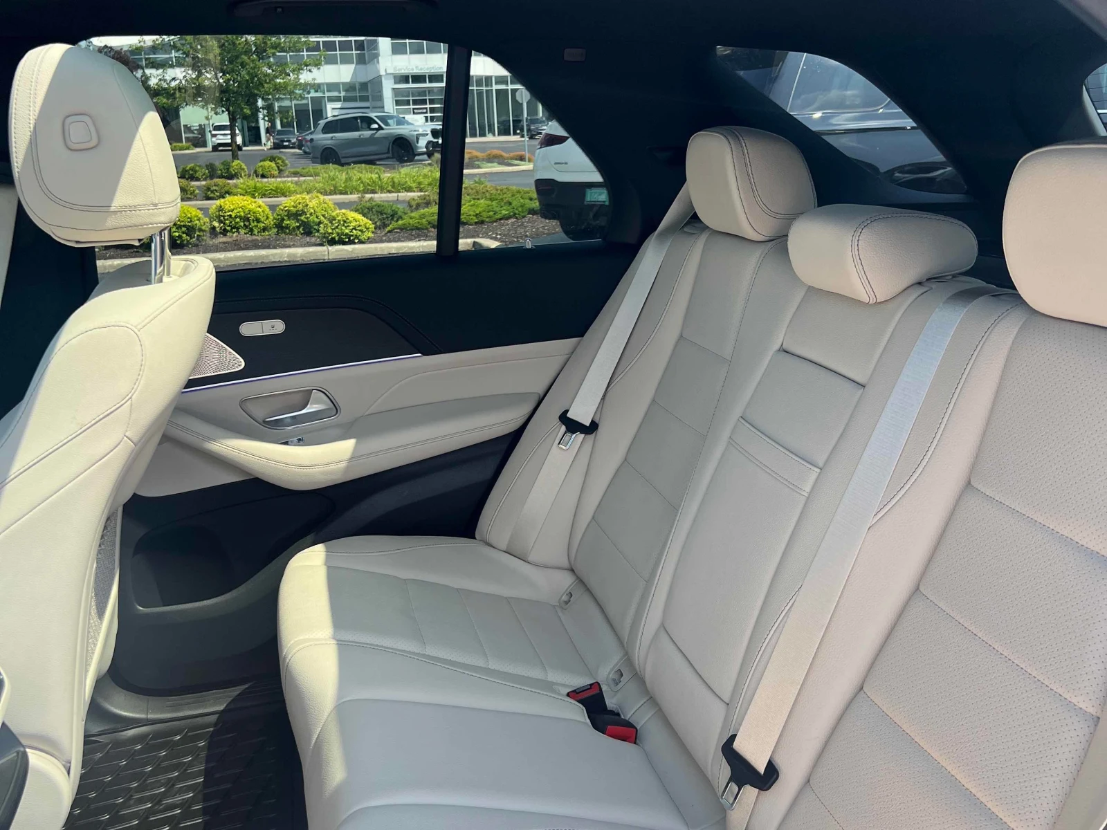 Mercedes-Benz GLE 450 * CARFAX * ОПЦИЯ ЗА ФИНАНСИРАНЕ, снимка 13 - Автомобили и джипове - 55850134