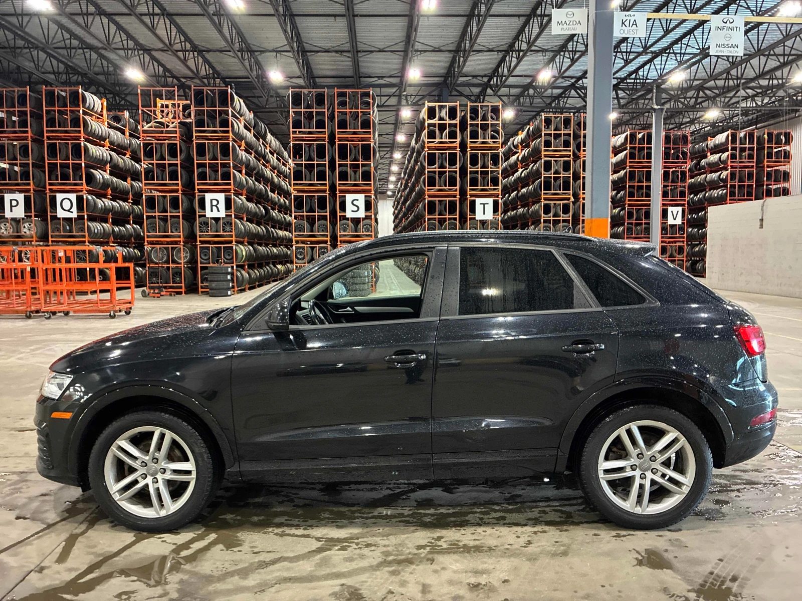 Audi Q3 * Komfort * CARFAX * ОПЦИЯ ЗА ФИНАНСИРАНЕ * , снимка 2 - Автомобили и джипове - 56159775