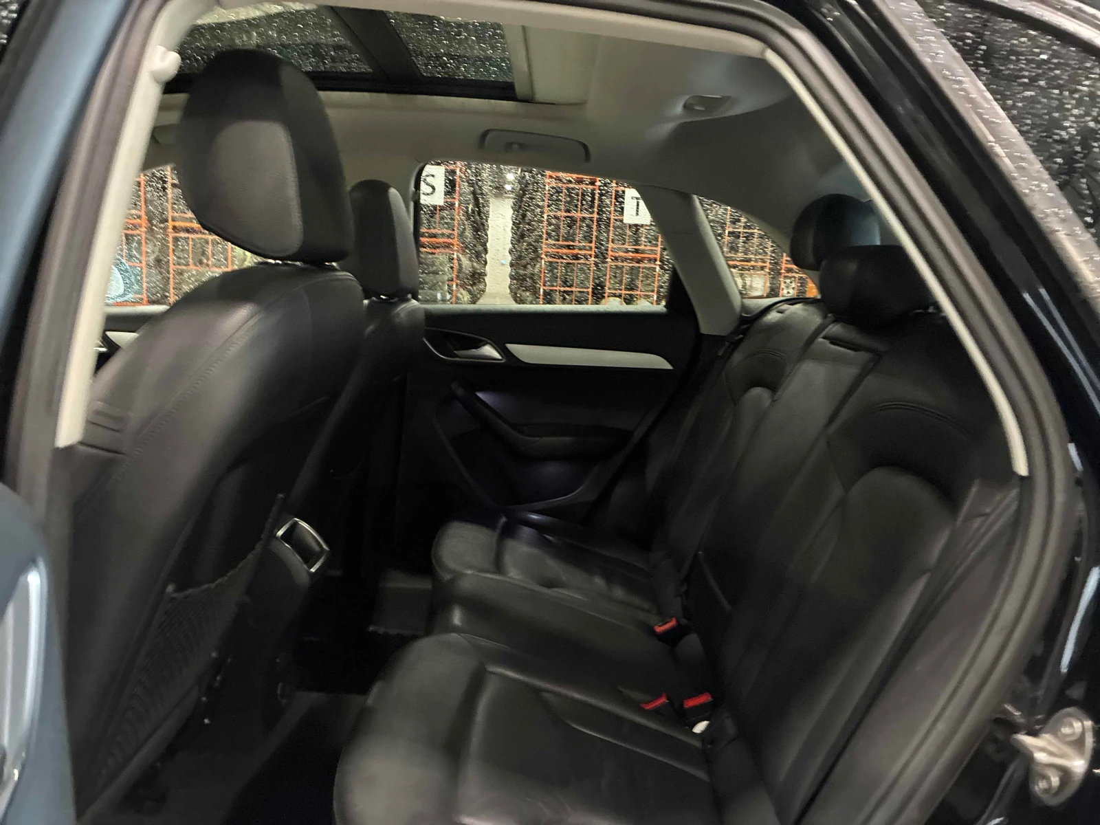Audi Q3 * Komfort * CARFAX * ОПЦИЯ ЗА ФИНАНСИРАНЕ * , снимка 13 - Автомобили и джипове - 56159775