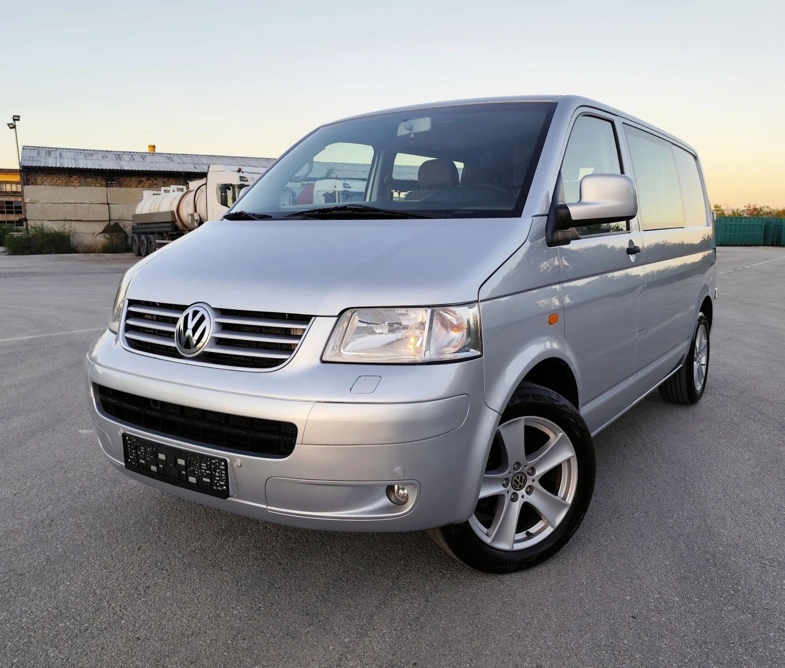 VW Transporter 2.5TDI-131кс.-6ск-EURO-4 - изображение 3