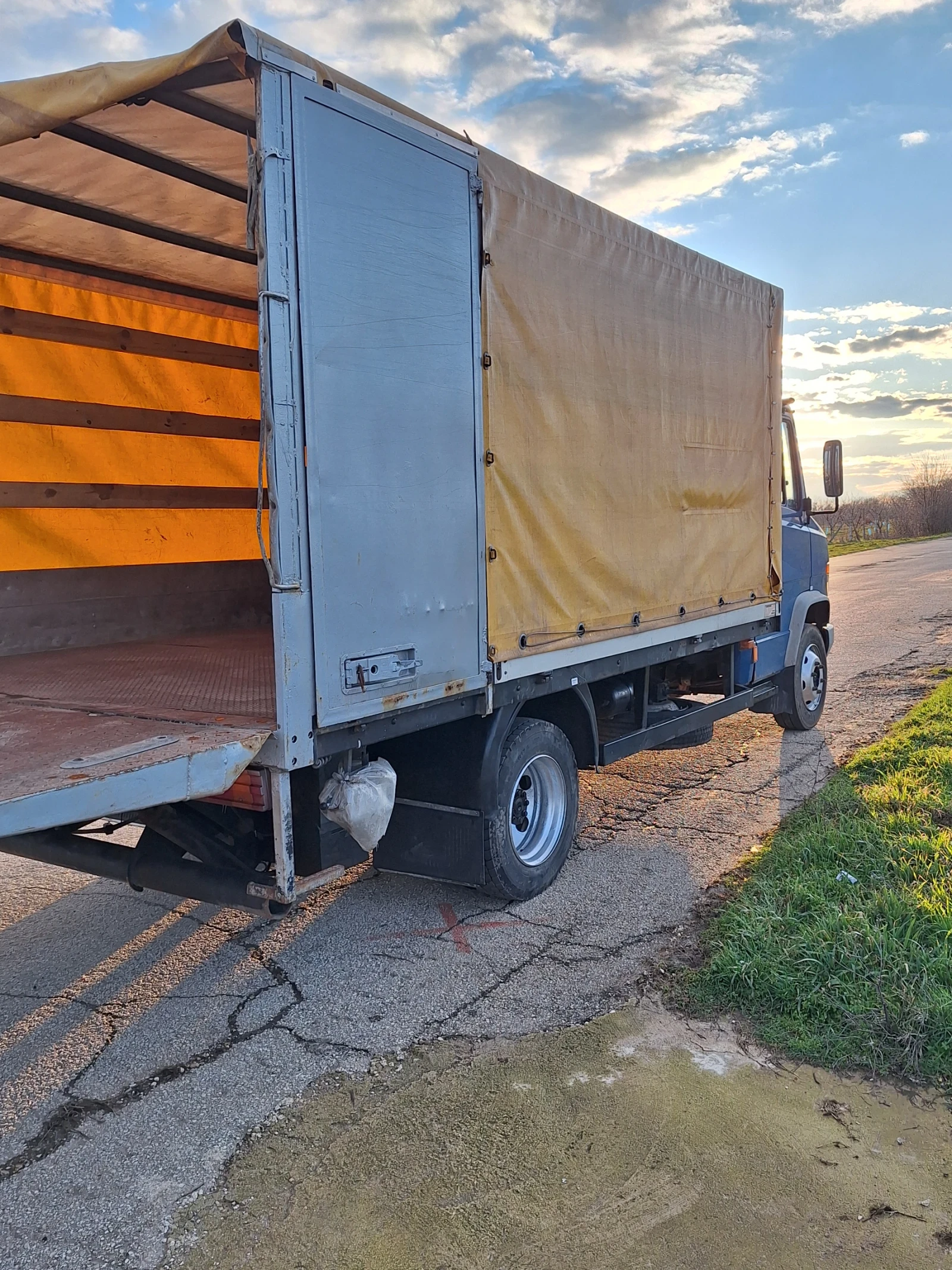 Mercedes-Benz Vario  - изображение 8