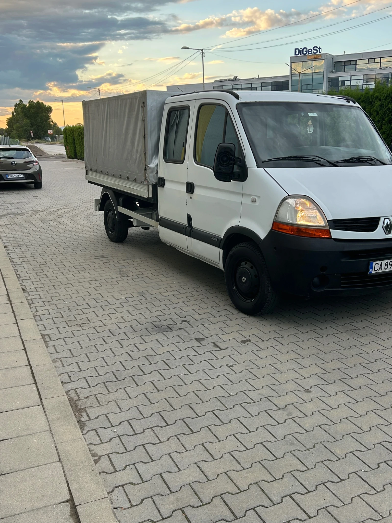Renault Master 6+ 1 двойна кабина бризент, снимка 2 - Бусове и автобуси - 54949051