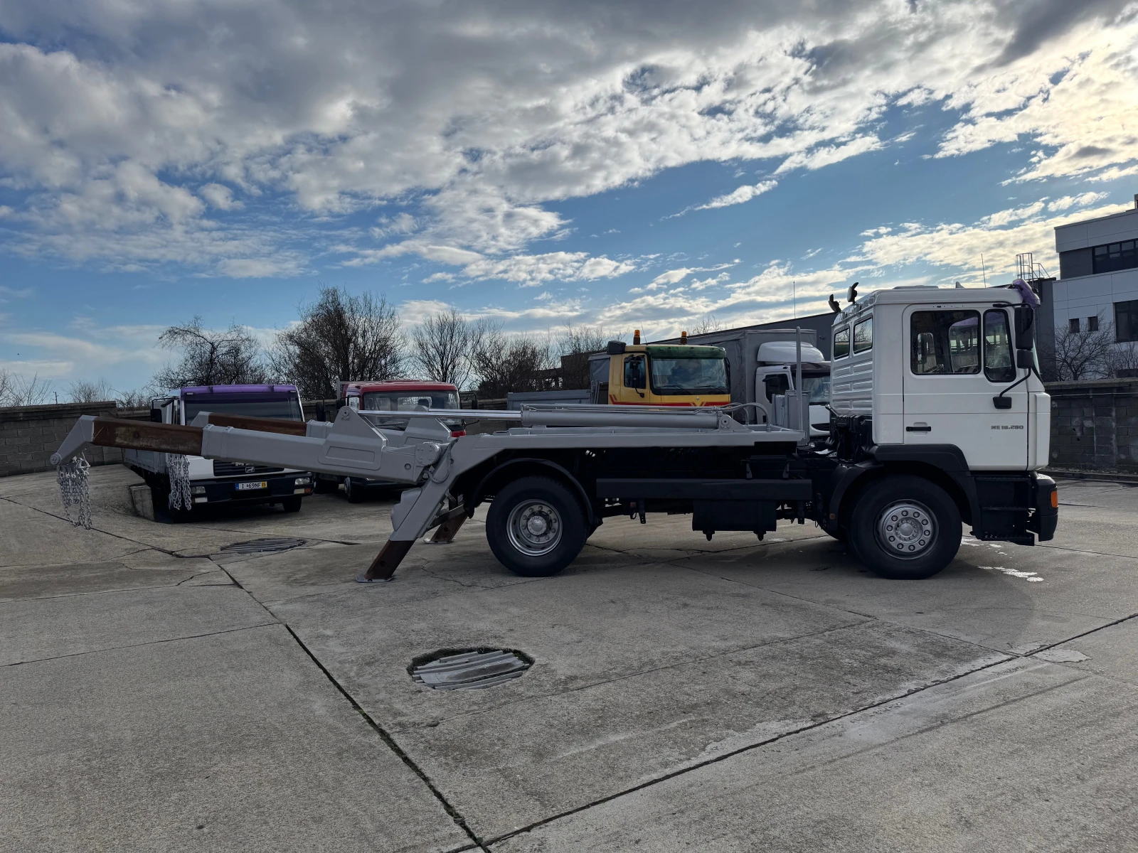 Man 18 18.280 �������� | Mobile.bg � ����������� 5