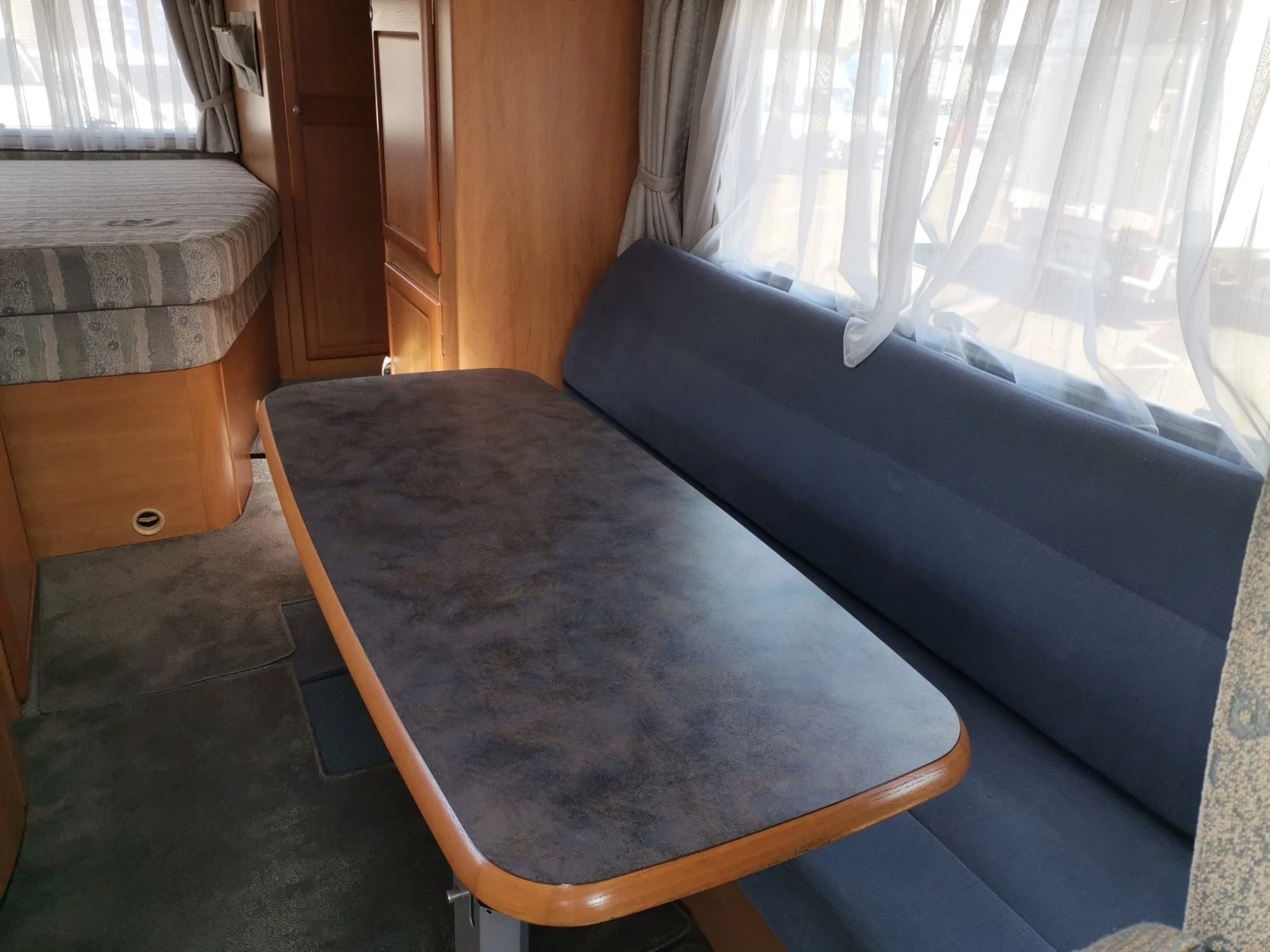 Кемпер HYMER / ERIBA, снимка 7 - Каравани и кемпери - 54727348