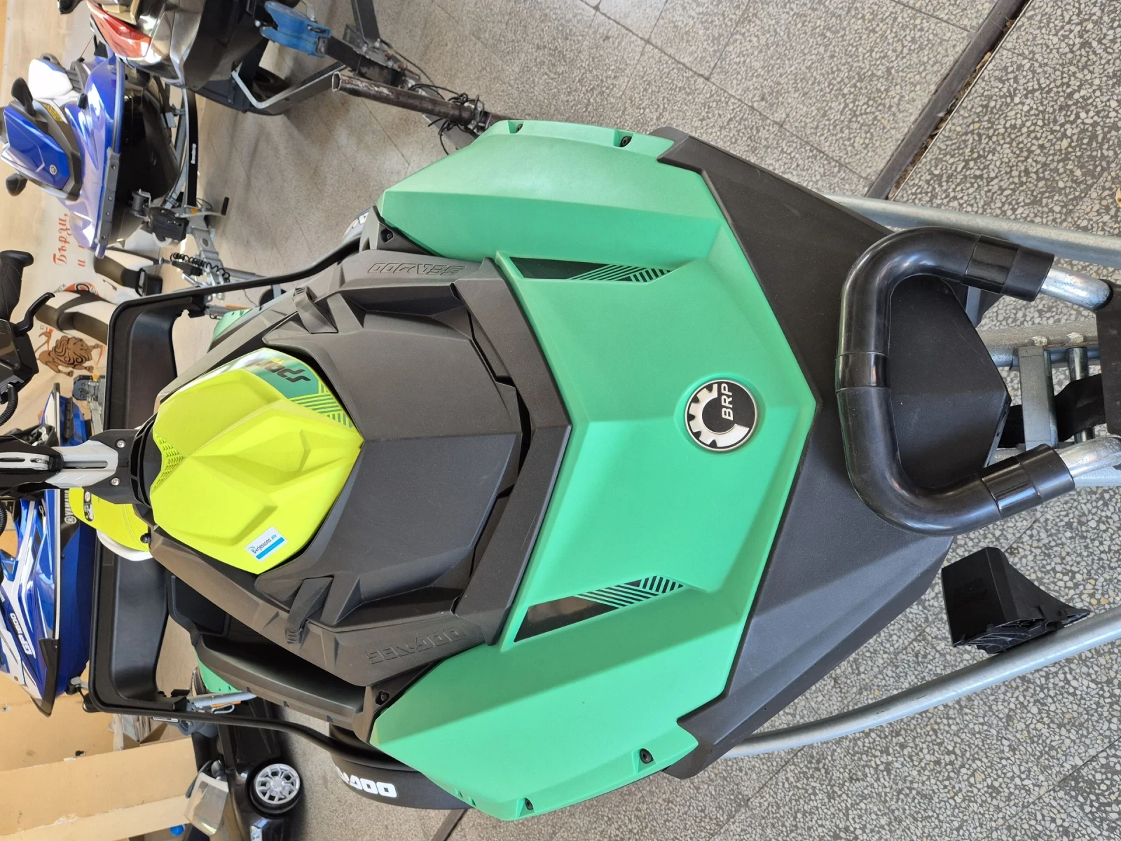 Джет Bombardier Sea Doo SPARK TRIXX - изображение 2