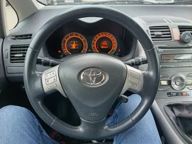 Toyota Auris 1, 6 124кс АГУ, снимка 10