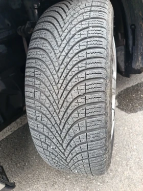 Toyota Auris 1, 6 124кс АГУ - 4100 € / 8018.90 лв. - 82741592 11